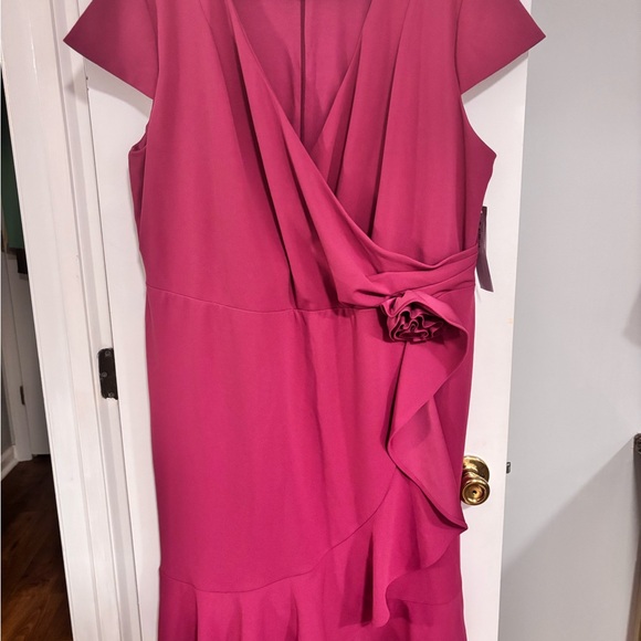 London Times Magenta Asymmetrical Dress - Picture 1 of 11